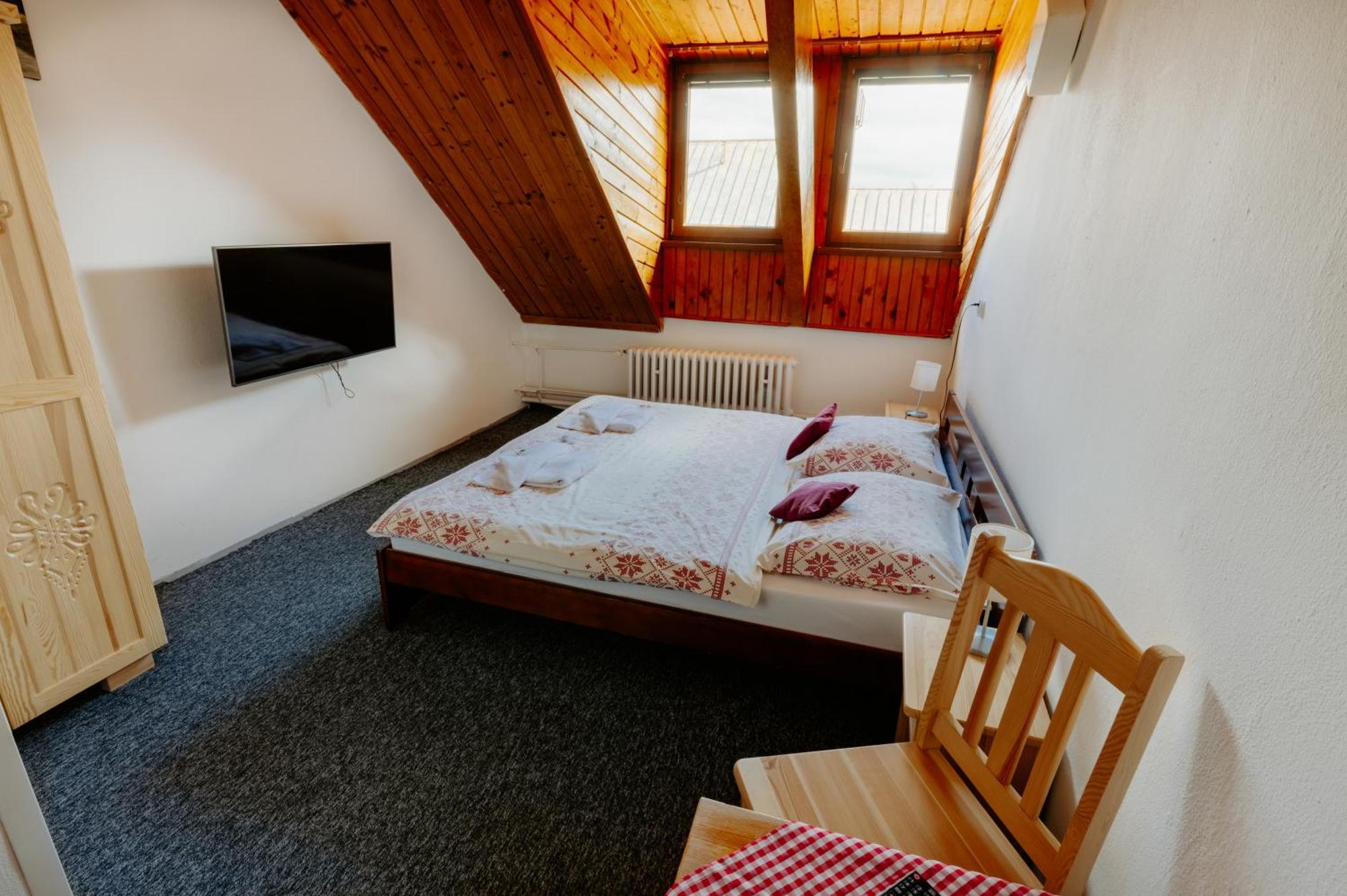 Sova Hotel&Restaurant Zdiar Exterior photo