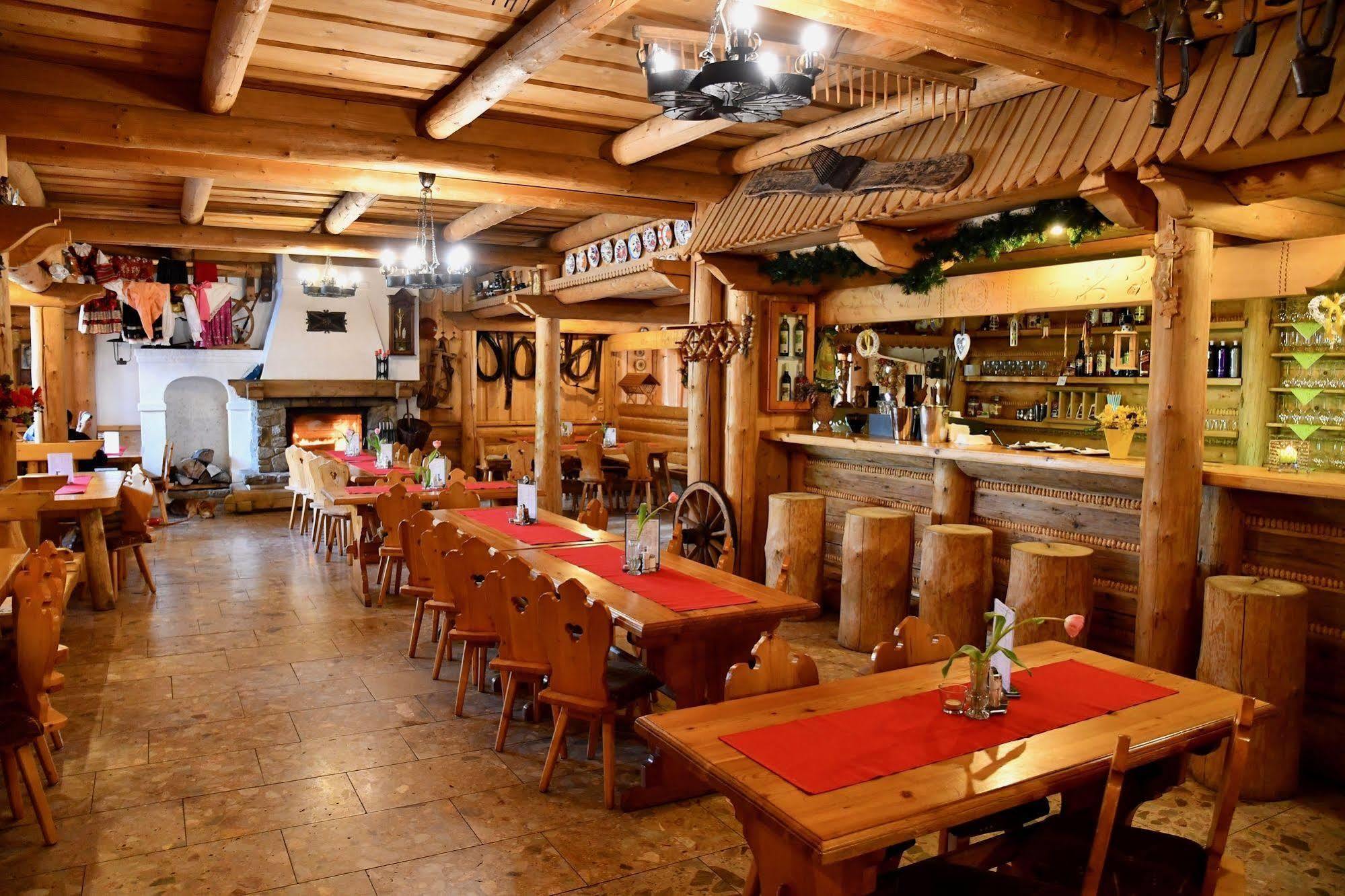 Sova Hotel&Restaurant Zdiar Exterior photo